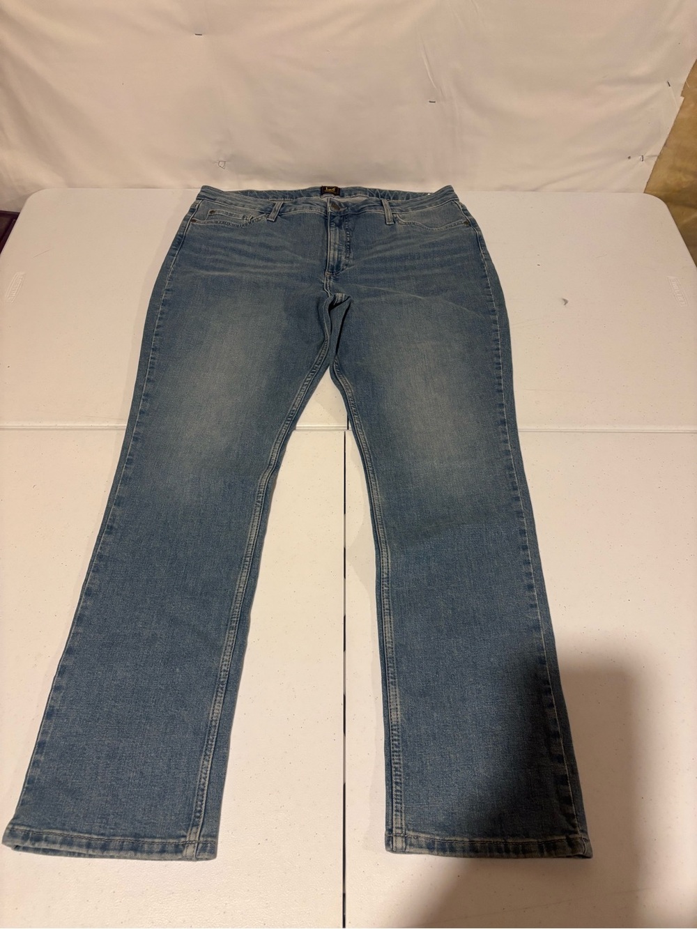 Lee Mid Rise Straight Leg Blue Denim Jeans Women’s 18 Long (40x32)